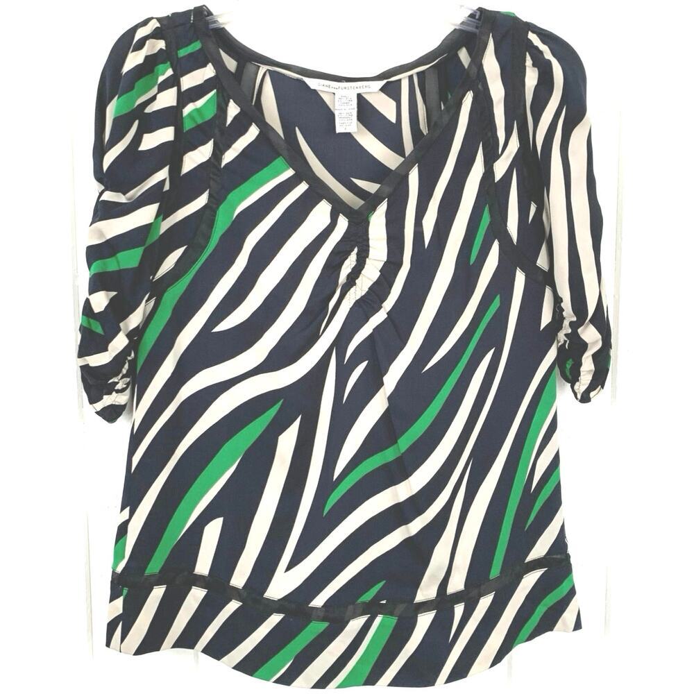 Diane von Furstenberg DVF Silk Blouse Size 2 Abstract Print Ruched Sleeve Top - Picture 7 of 7